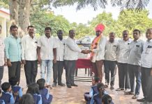 नंदेश्वर येथील जिल्हा परिषद केंद्र शाळेला अजित हजारे यांच्याकडून प्रिंटर भेट, अजित हजारे यांच्या दातृत्वाचे सर्वत्र कौतुक