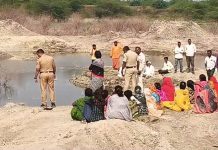 मंगळवेढा तालुक्यात आईसह दोन मुलांचा तलावात पडून दुर्दैवी मृत्यू, मंगळवेढा तालुक्यावर शोककळा