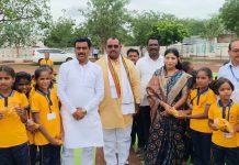 स्तुत्य उपक्रम…रामेश्वर मासाळ यांच्या संकल्पनेचे आमदार समाधान आवताडे यांनी केले कौतुक,शाळा व गावाच्या विकासासाठी निधी देण्यास कटिबद्ध – आ. समाधान आवताडे